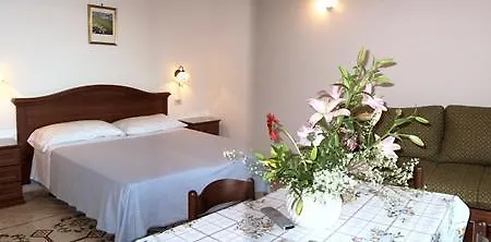 Ludovica Type B Позітано